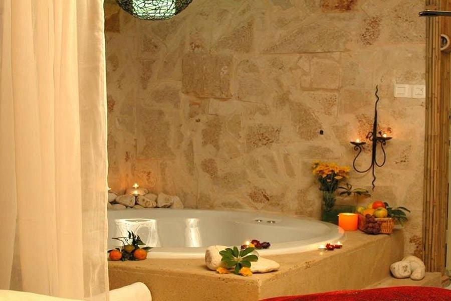 ביקתפוז וקלמנטינה- מתחם בקתות וסוויטות עם ג'קוזי פרטי ובריכה משותפת Hotell Liman Exteriör bild